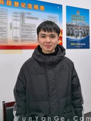 张豪鑫：雪夜跳入冰冷池水中连救4人。