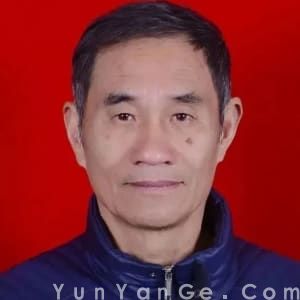 陆韦：花甲老人多年守护群众安全，勇救13