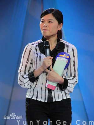李灵：为留守儿童办学的河南女大学生。